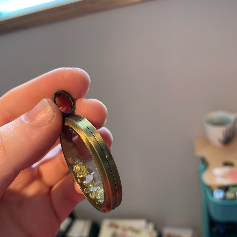 Pendant - Picture 3 of 3